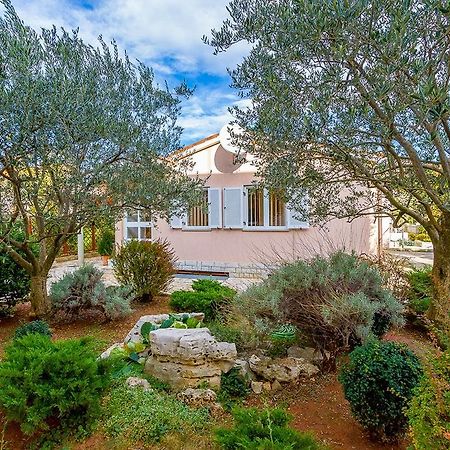 Holiday Home Batel プーラ エクステリア 写真