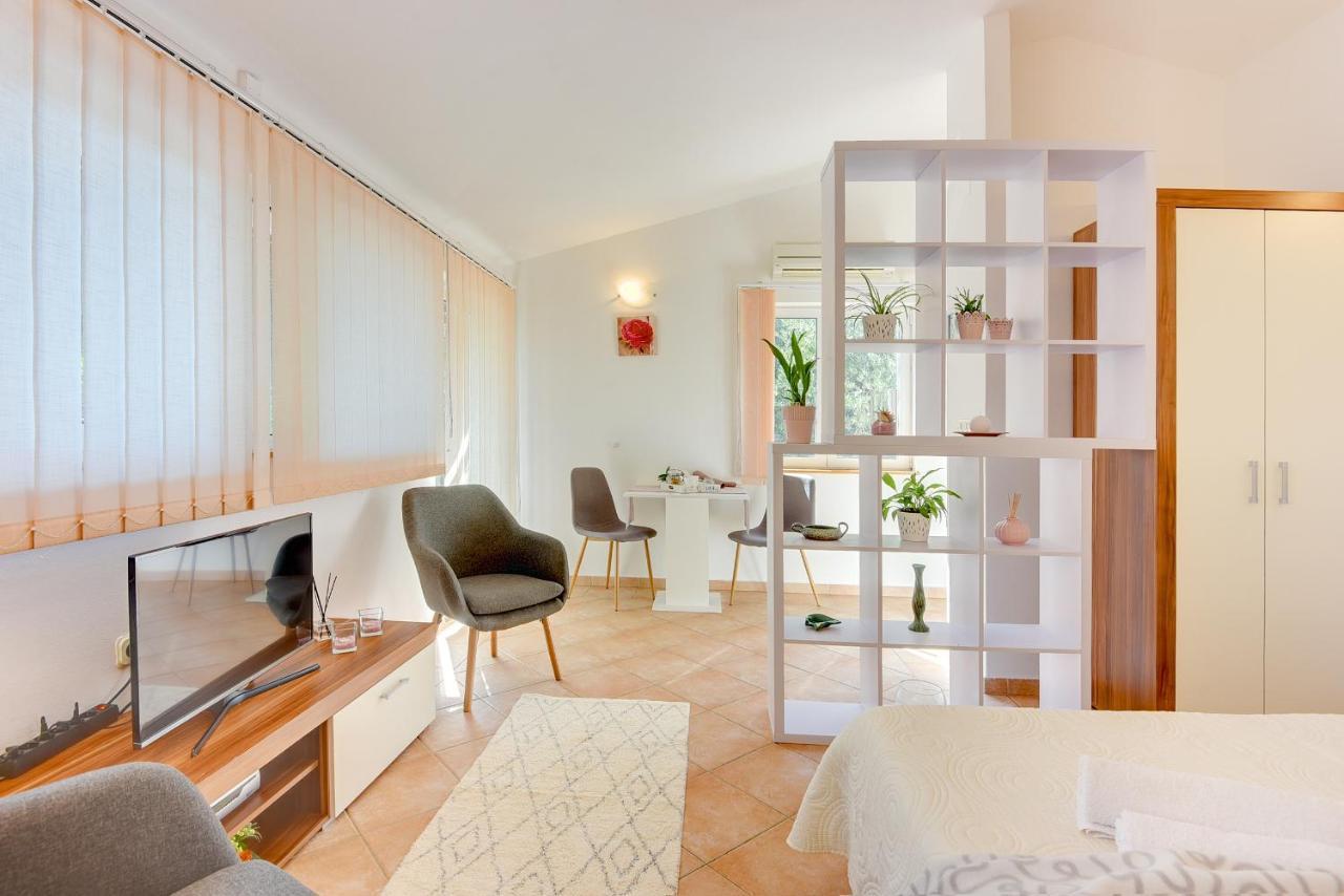 Holiday Home Batel プーラ エクステリア 写真