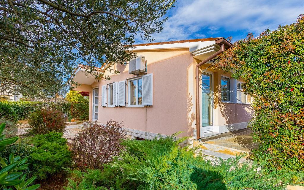 Holiday Home Batel プーラ エクステリア 写真